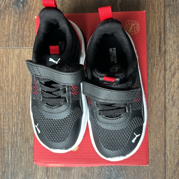 Puma Anzarun 2.0 Size 7 Toddler boys (Black + Red) - Picture 3 of 5